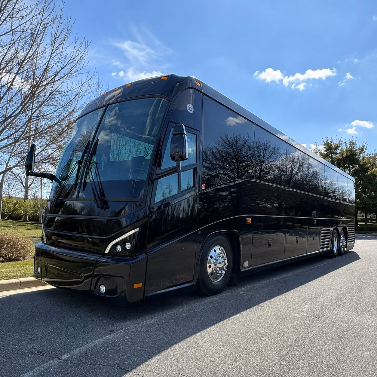 cleveland heights get your employees to work on time with a cleveland heights charter bus