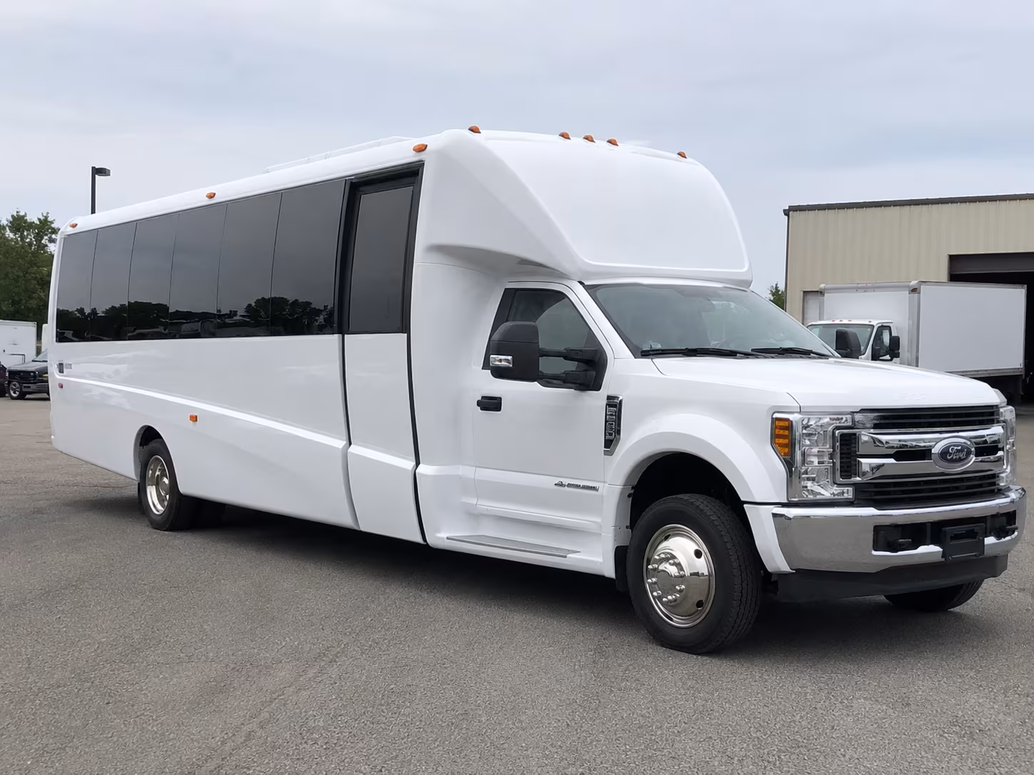 cleveland organize a cleveland corporate event with a charter bus