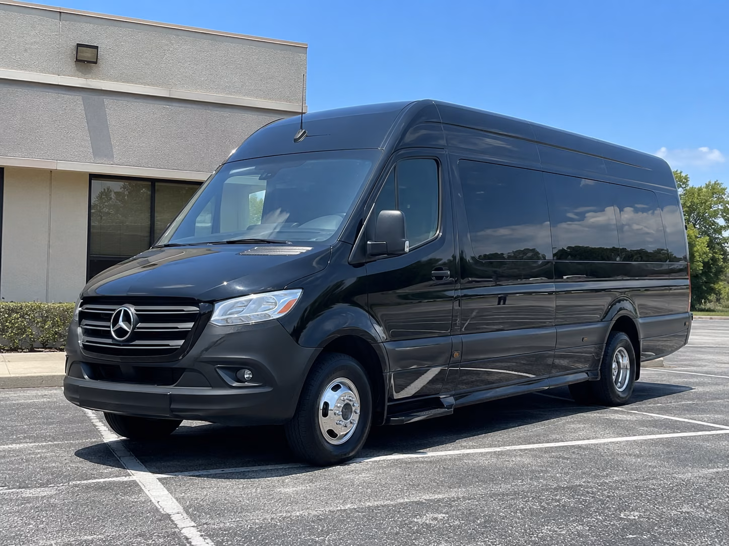 lakewood get your group to every tasting with a lakewood winery shuttle