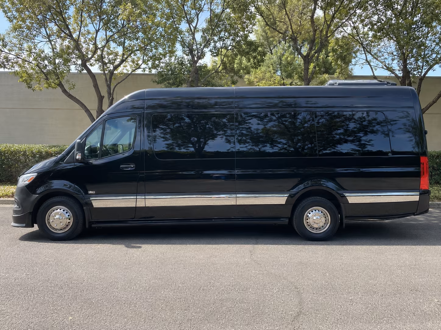 mansfield private shuttles for mansfield school pickups and drop offs